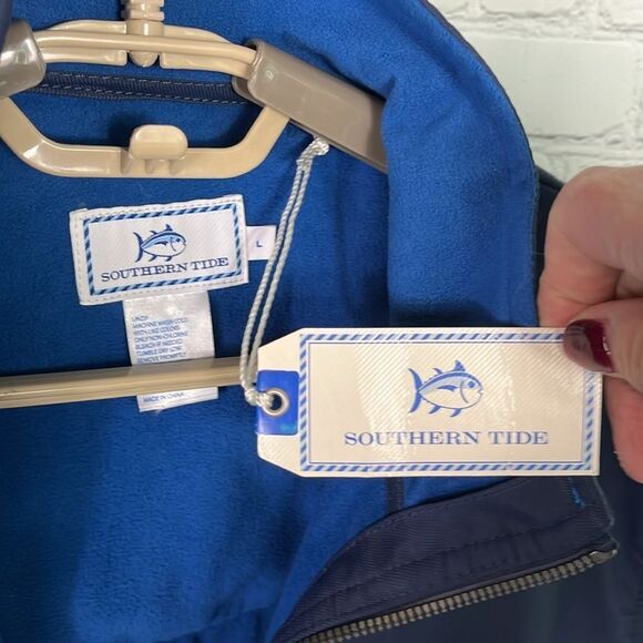 Southern Tide Fleece Vest Large NWT Blue Lake color Zip up - Picture 3 of 6